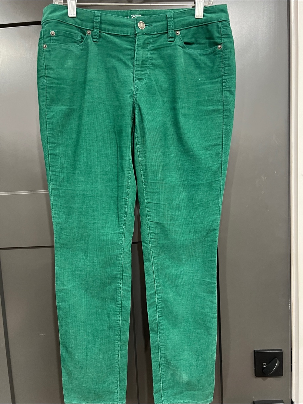 Ann Taylor Green Corduroy Skinny Pants